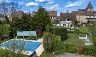 EXCLUSIVITE - Secteur GOURDON - Agréable Maison en pierre avec piscine, garage et parking