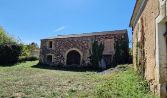 South Dordogne, in a hamlet, old stone farmhouse to restore.