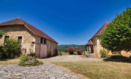 Vallée Dordogne- Ancien corps de ferme à vendre 
